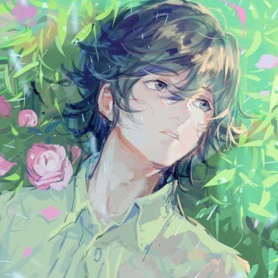 女子美甲被鹦鹉几口卸掉
